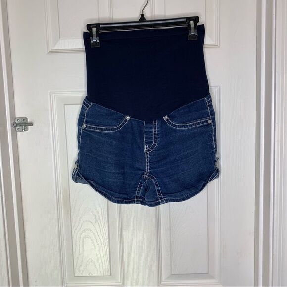 Bella Vida Full Panel Denim Maternity Shorts - Picture 2 of 8